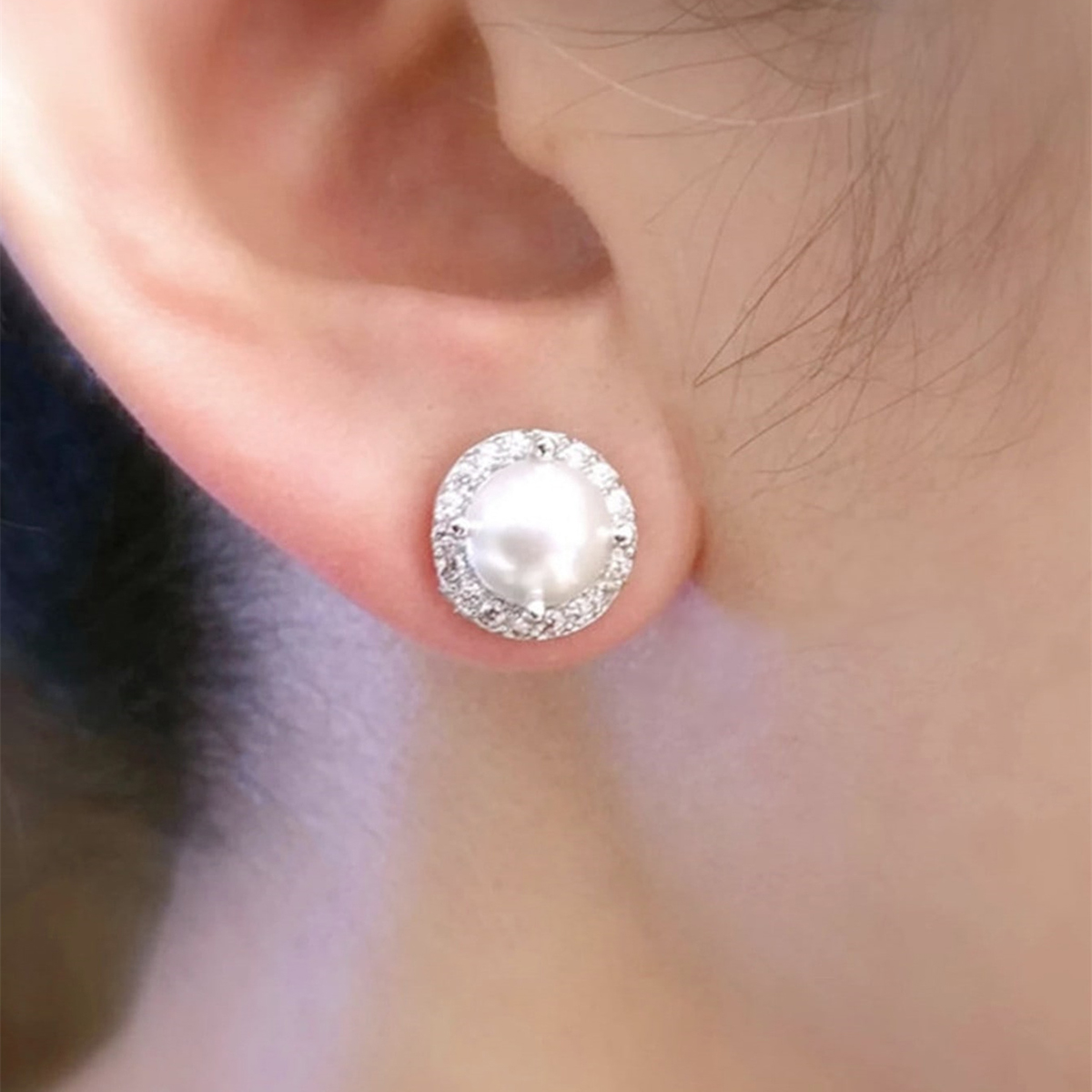 Three-dimensional Round Stud Earrings For Women In Copper With White K Water Plating And Pearl Inlay 3