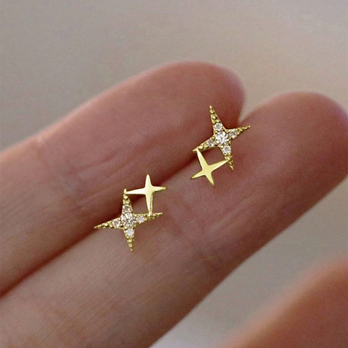 Three-dimensional Star Stud Earrings In Copper With KC Golden Water Plating And 0.03µm Thickness Featuring Zircon Inlay