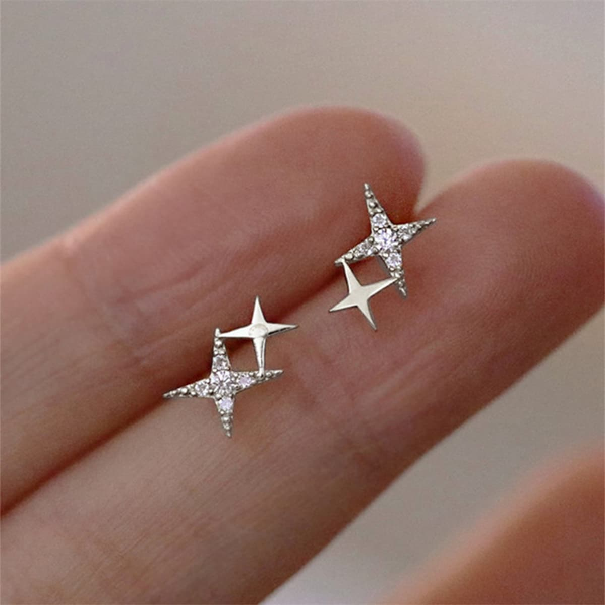 Three-dimensional Star Stud Earrings In Copper With KC Golden Water Plating And 0.03µm Thickness Featuring Zircon Inlay 2