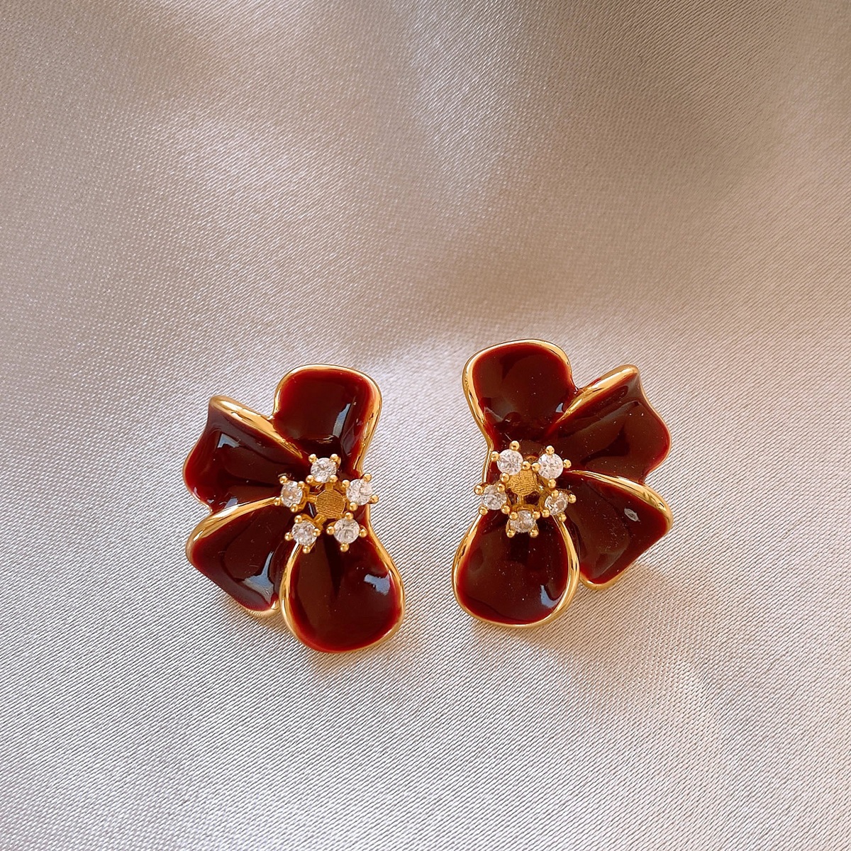 Two Tone Flowers Earrings In Copper With 18K Real Gold PVD Coated Plating And 0.03µm Thickness Featuring Zircon Inlay 5