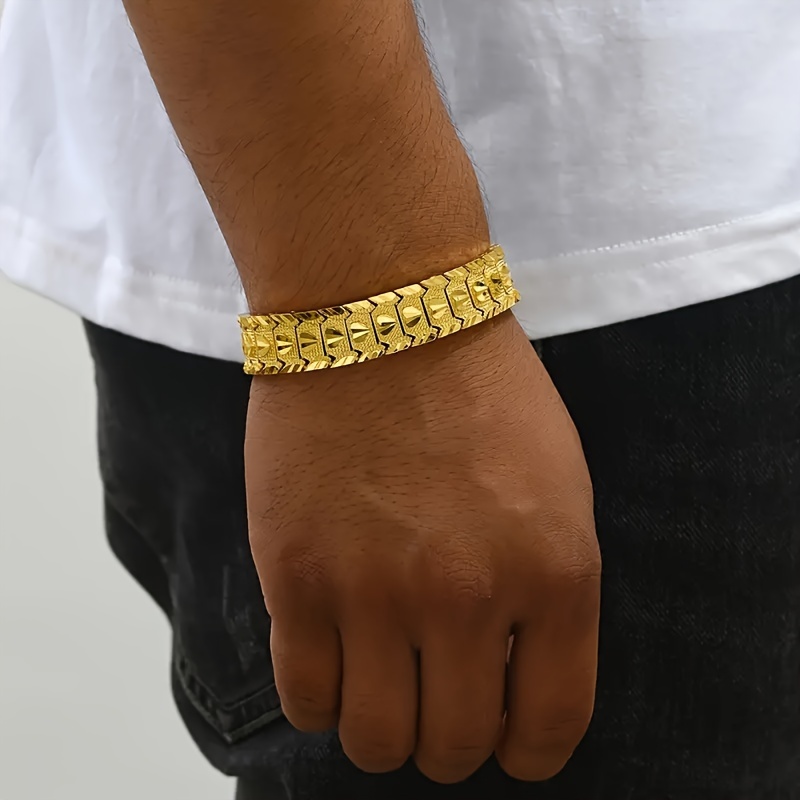 Unisex Heart Shape Asymmetrical Bracelet In Copper With 18K Real Gold Electroplated Plating And Thick Chain