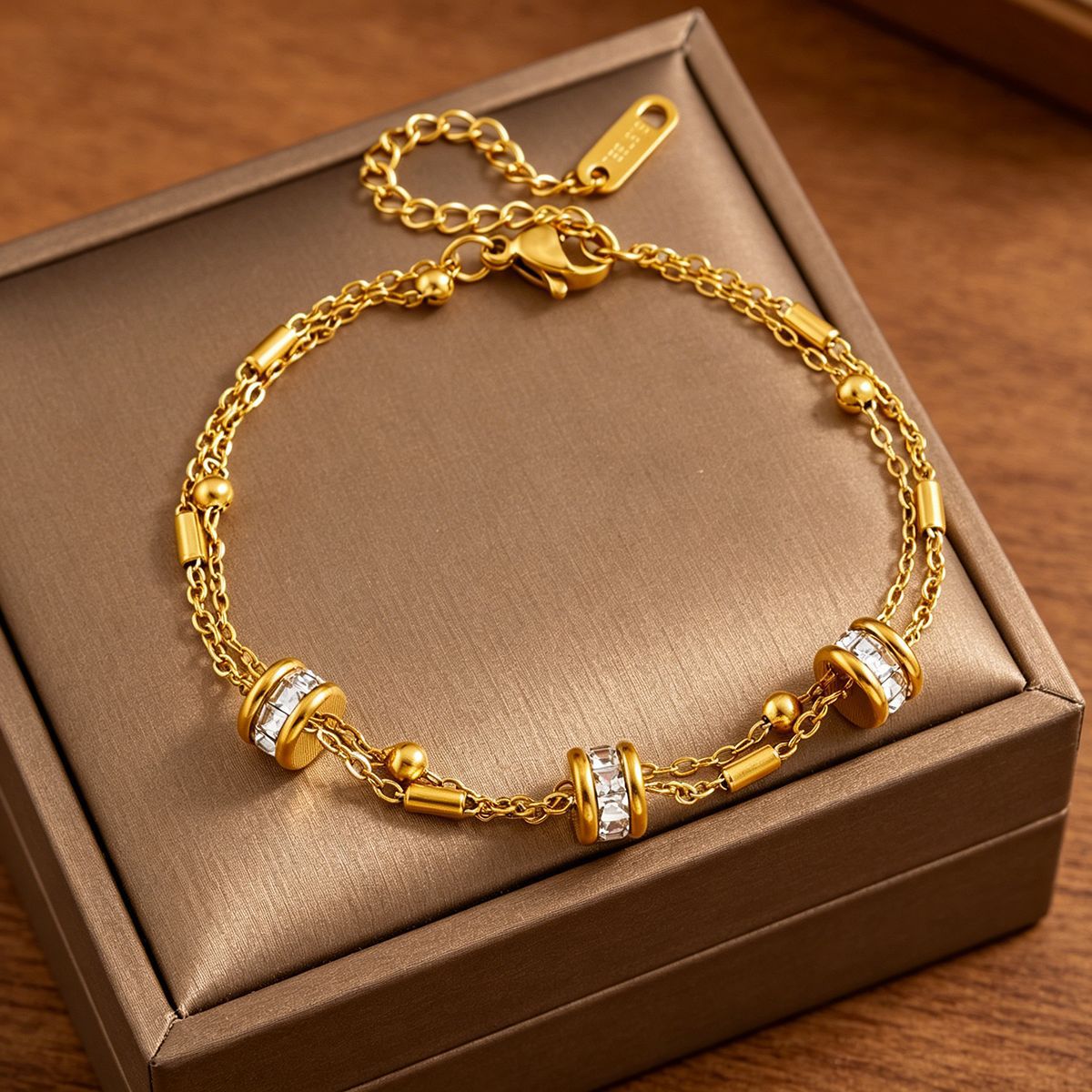Unisex Rhombus Bracelet In 304 Stainless Steel With Electroplated Gold Plating, Perfect For Travel