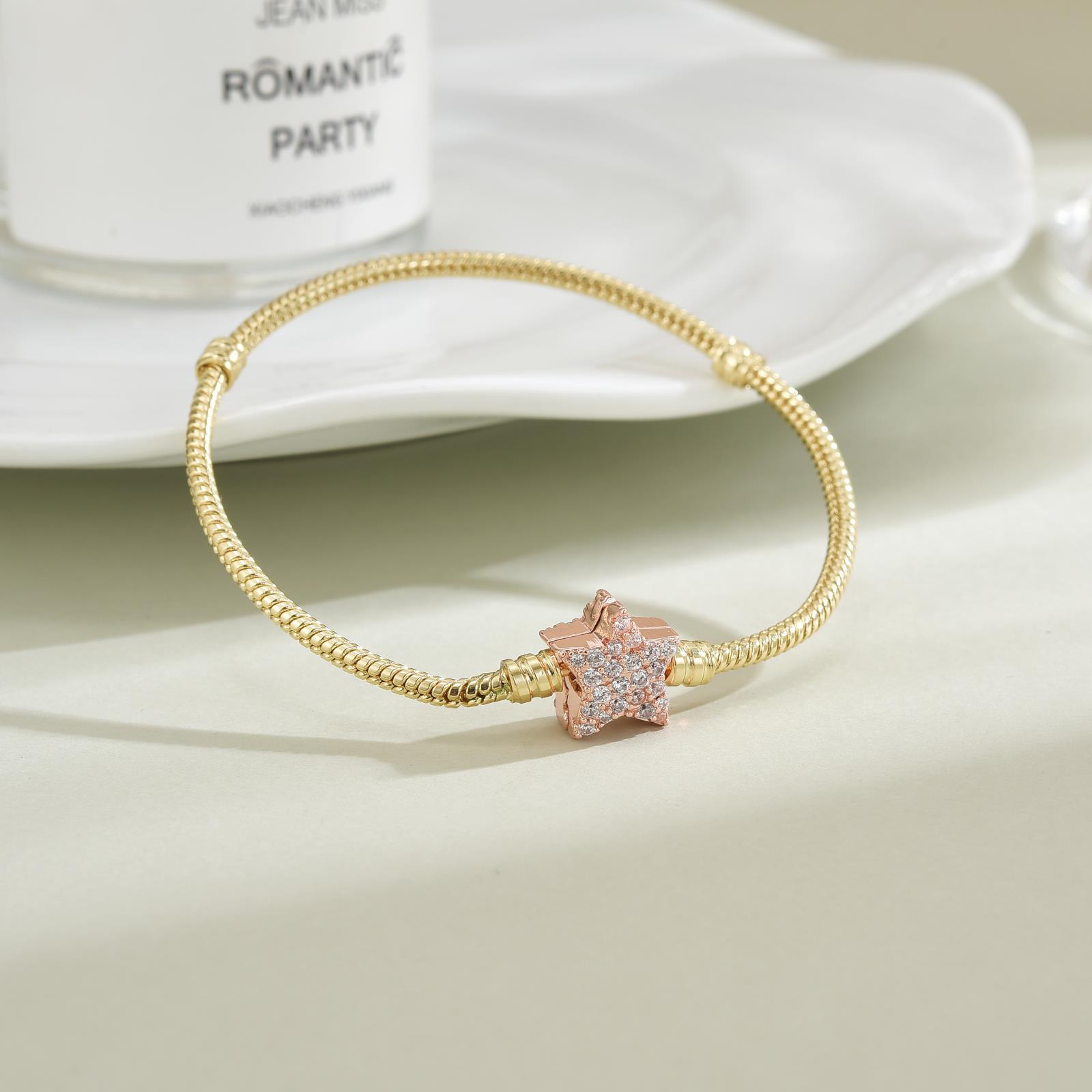 Unisex Star Bracelet With Real Gold Plated Copper And Rhinestones, Featuring A Snake Chain And Electroplated Finish 2
