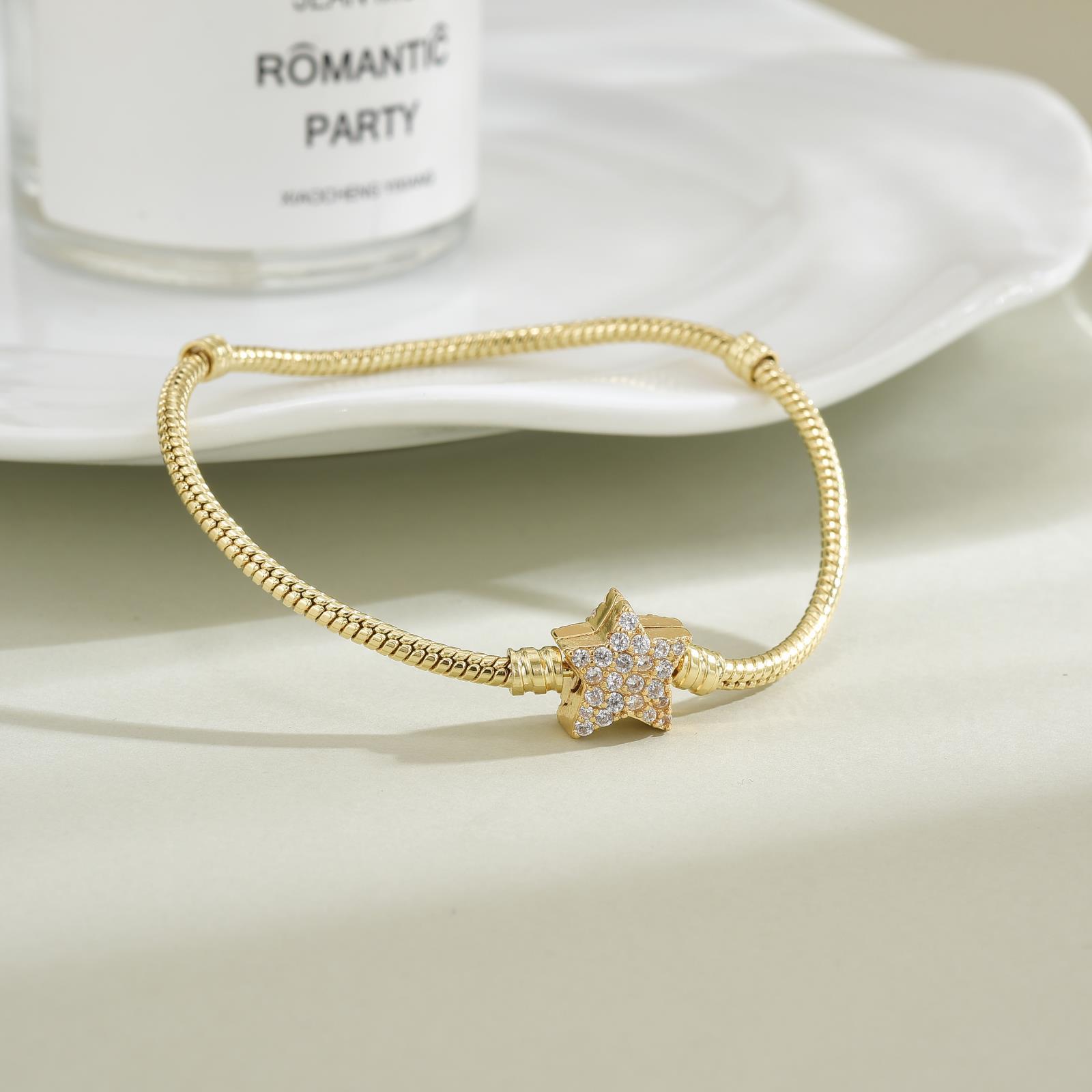 Unisex Star Bracelet With Real Gold Plated Copper And Rhinestones, Featuring A Snake Chain And Electroplated Finish 3