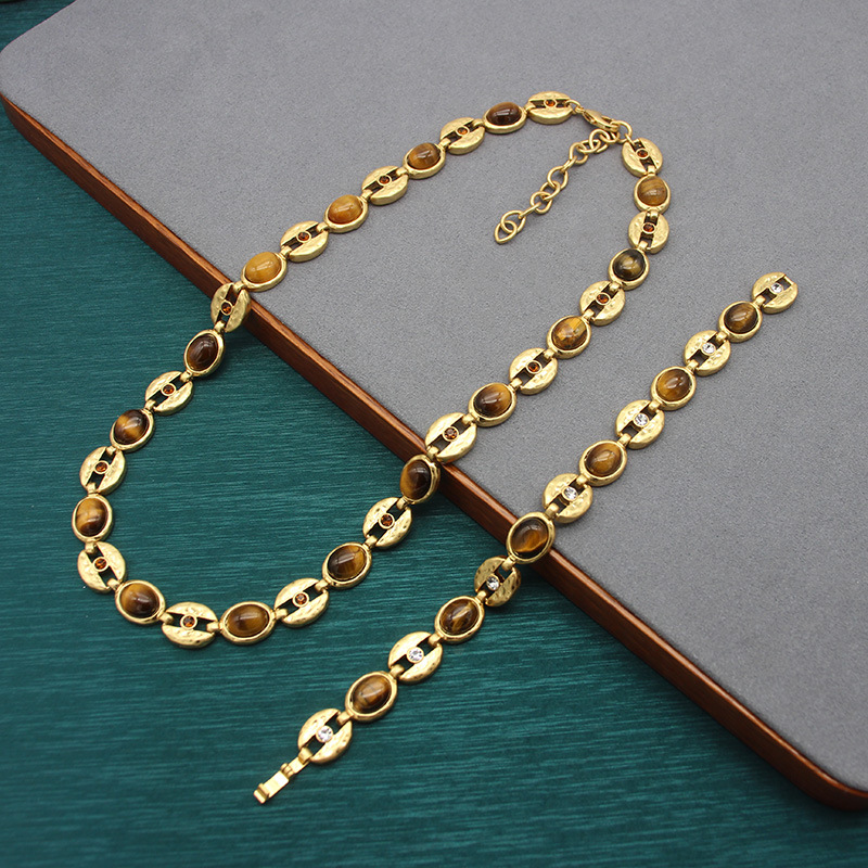 Vintage Style Geometric Gold Copper Necklace With Turquoise Inlay And Cable Chain For Women 2