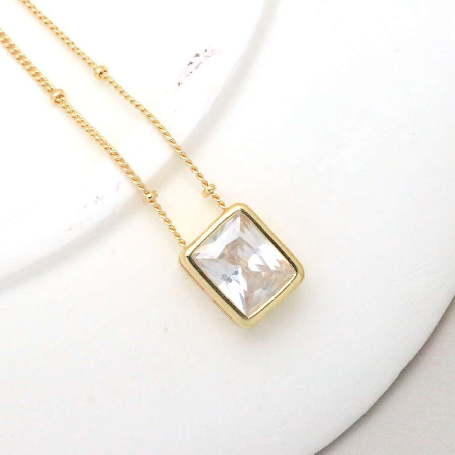 Water Droplets Inlay Pendant Necklace For Women In Copper With 18K Real Gold Plated PVD Coating And Zircon On Cable Chain 7