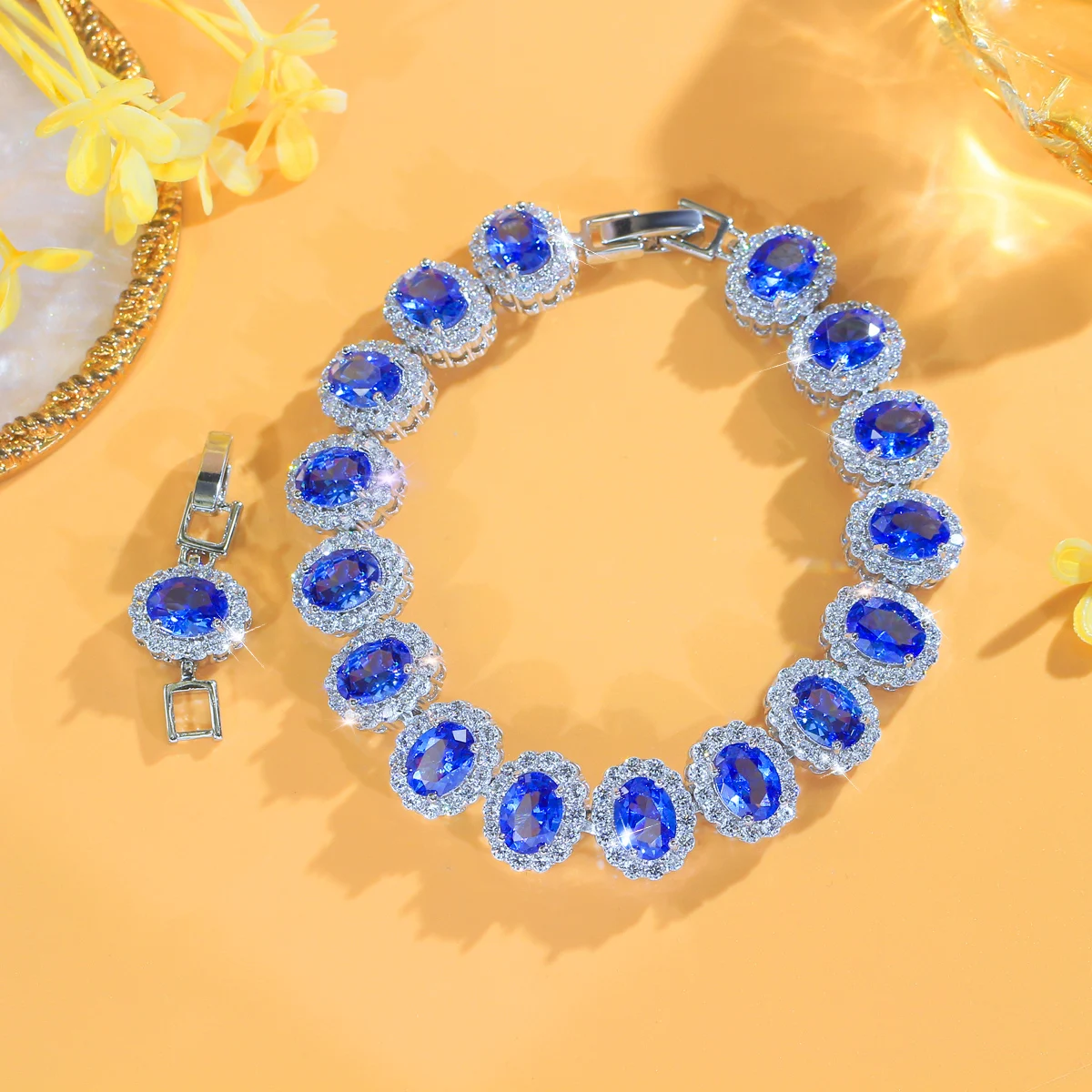 Water Plated White Gold Inlaid Oval Blue/Transparent Zircon Rhodium Plated Copper Material Geometric Waterproof Non-Fading Tennis Chain Bracelet For Women Christmas