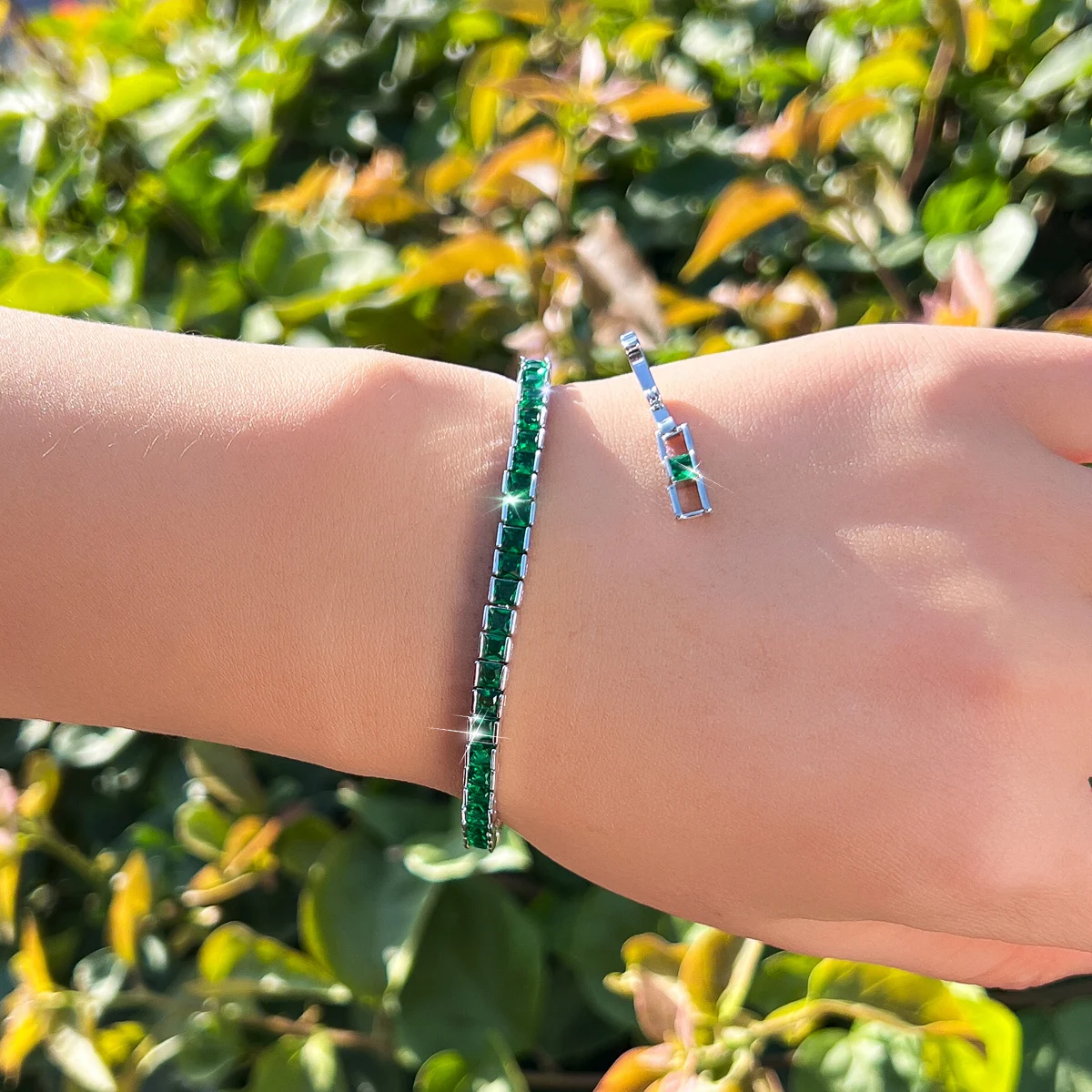 Water Plated White Gold Rhodium Plated Inlaid Square Blue/Green Zircon Geometric Copper Material (Jewelry) Waterproof Non-Fading Women's Simple Tennis Bracelet 9