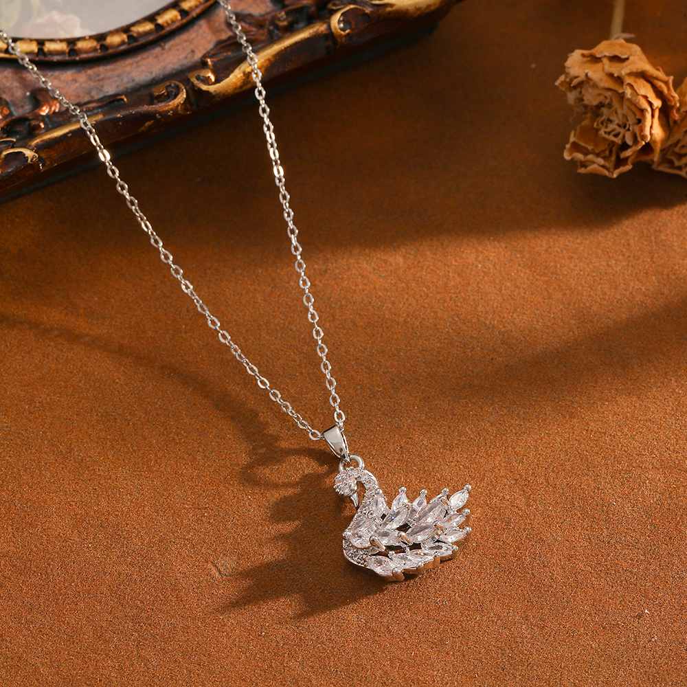 Waterproof Non Tarnish Animal Necklace For Women, 18K Real Gold Plated Copper With Zircon Inlay And PVD Coated Cable Chain 3