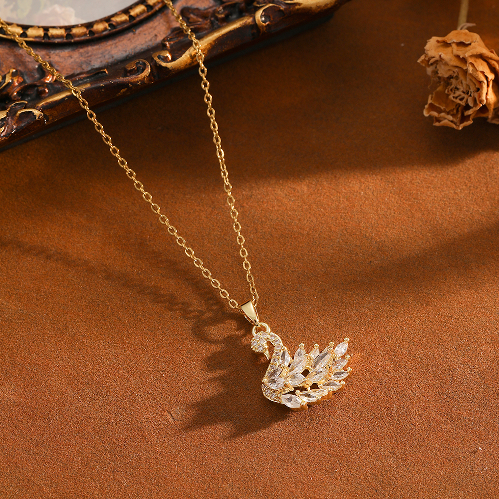 Waterproof Non Tarnish Animal Necklace For Women, 18K Real Gold Plated Copper With Zircon Inlay And PVD Coated Cable Chain 5