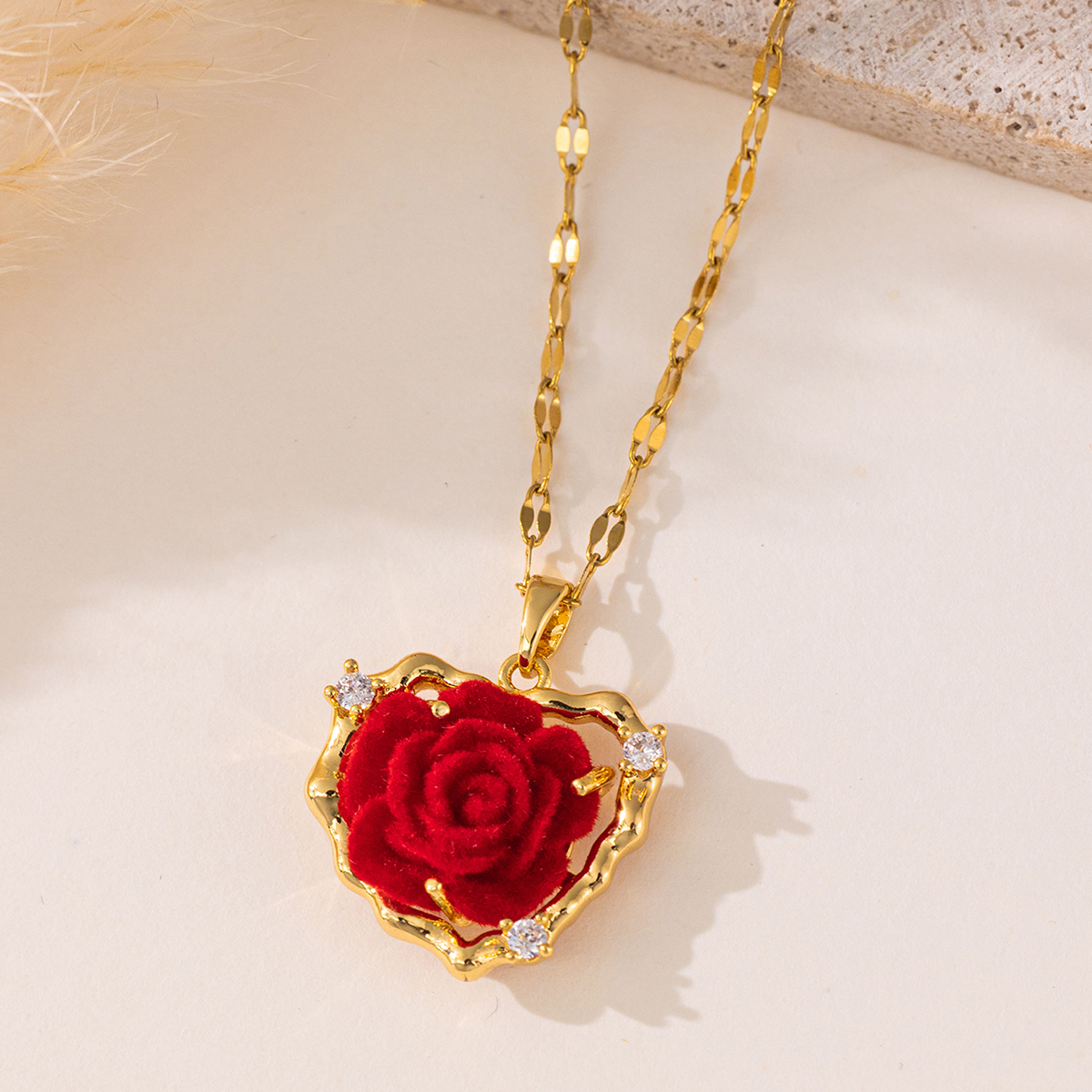 316 Stainless Steel  Copper Rose Electroplated 18K Real Gold Plated Elegant Lip Chain Pendant Necklace 3