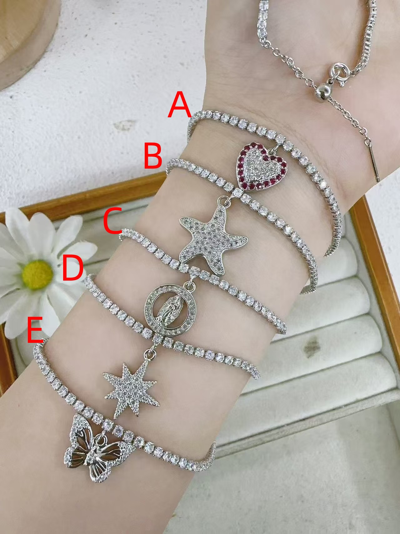 Fashion Style New Color-Preserving Electroplating Micro Inlaid Zircon Love Round Bracelet Religious Character Ten Starfish Eight Awn Star Butterfly Style 2