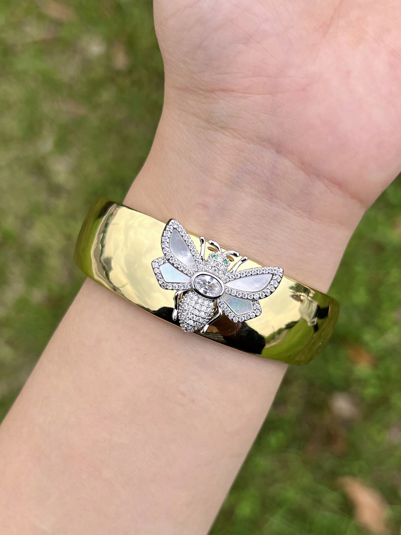 Wholesale Jewelry Retro Romantic Oversized Bee Copper Zircon 18K Gold Plated Bangle 4