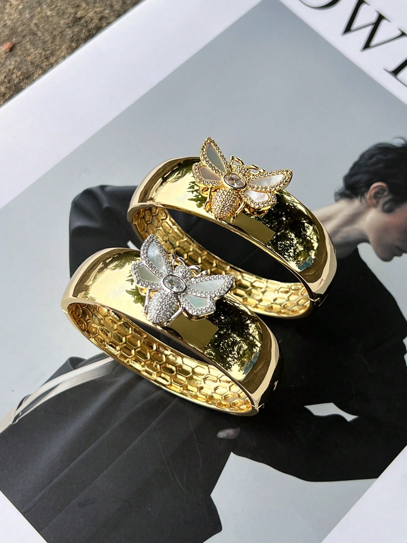 Wholesale Jewelry Retro Romantic Oversized Bee Copper Zircon 18K Gold Plated Bangle 5