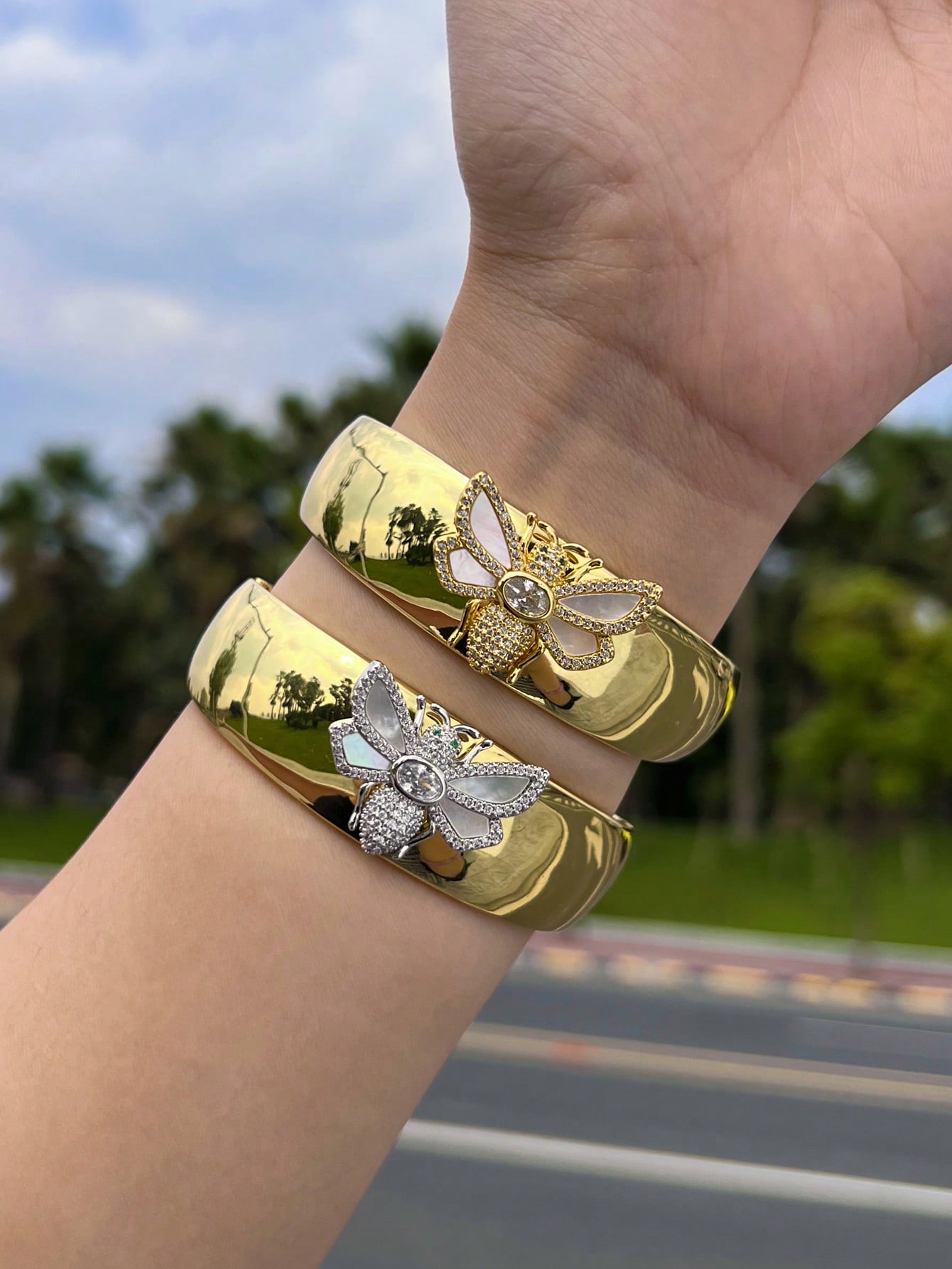 Wholesale Jewelry Retro Romantic Oversized Bee Copper Zircon 18K Gold Plated Bangle 6