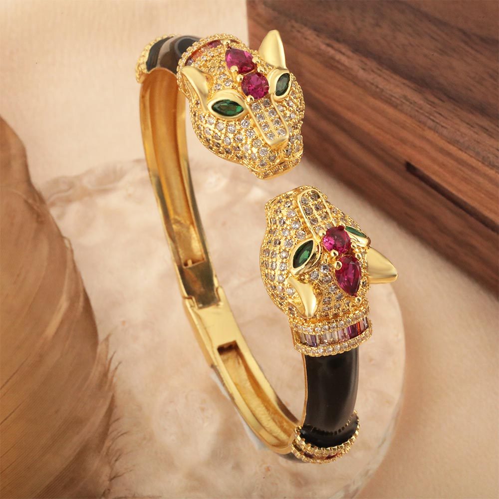 Wholesale Jewelry Vintage Style Classic Style Jaguar Copper Plating Bangle