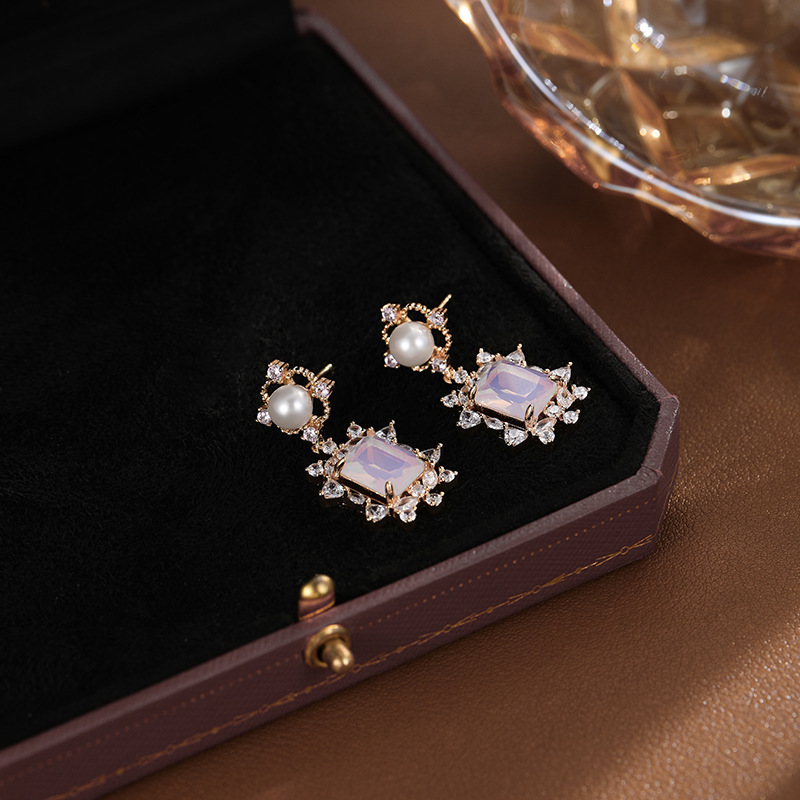 For Women Quadrilateral Earrings In Real Gold Plated Copper With Zircon Inlay, Elegant Gold Tone Jewelry 4
