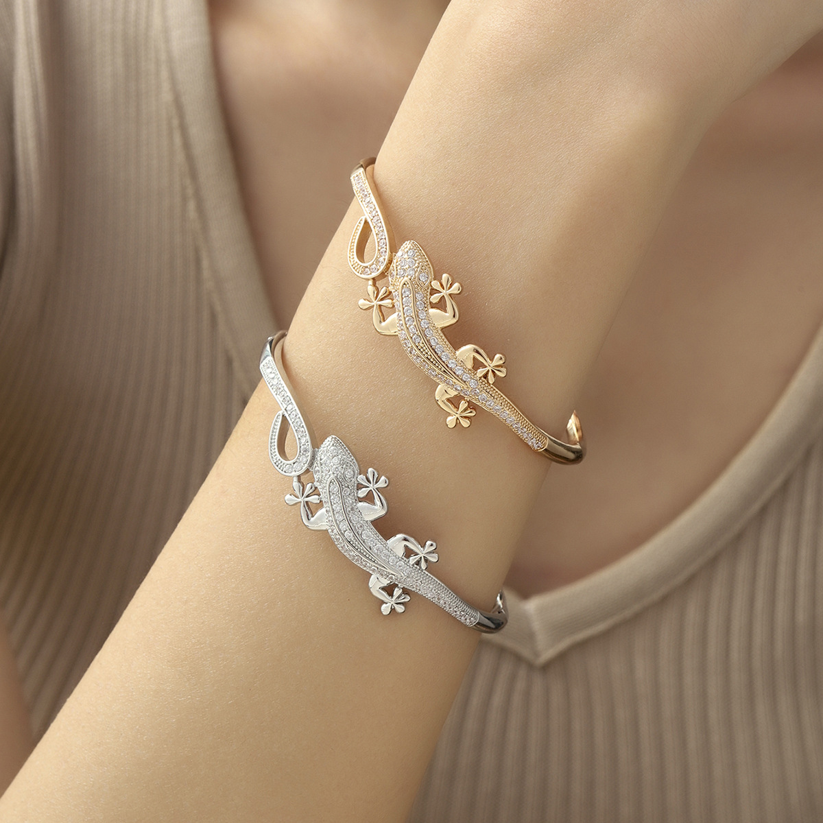 For Women Animal Pattern Copper Bangle With 18K Real Gold Plating And Zircon Inlay