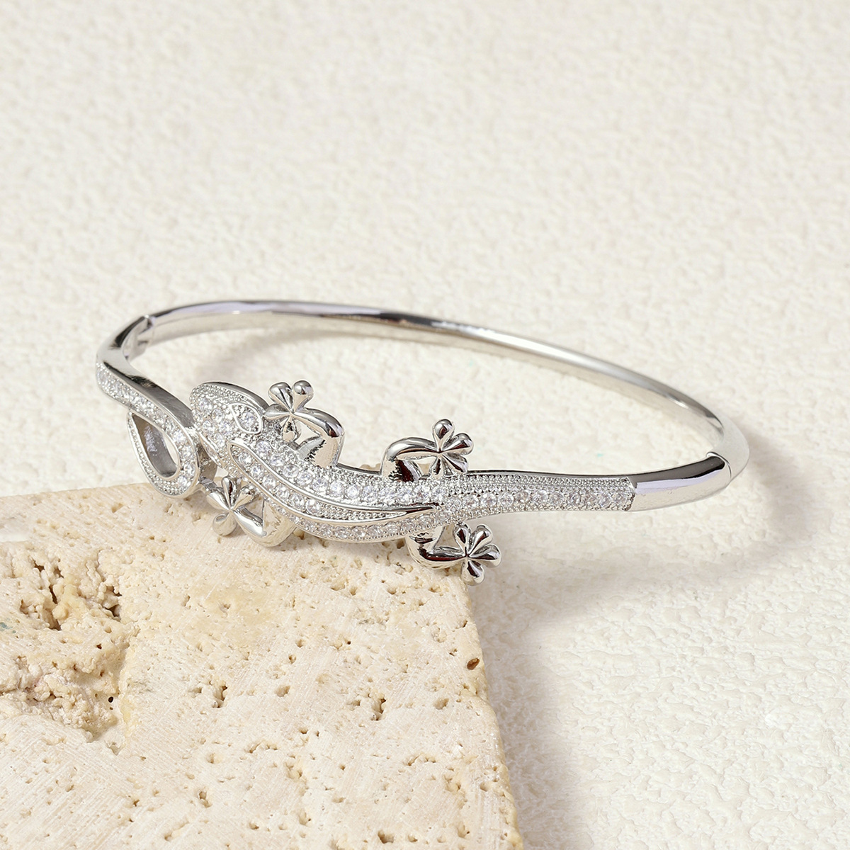 For Women Animal Pattern Copper Bangle With 18K Real Gold Plating And Zircon Inlay 3