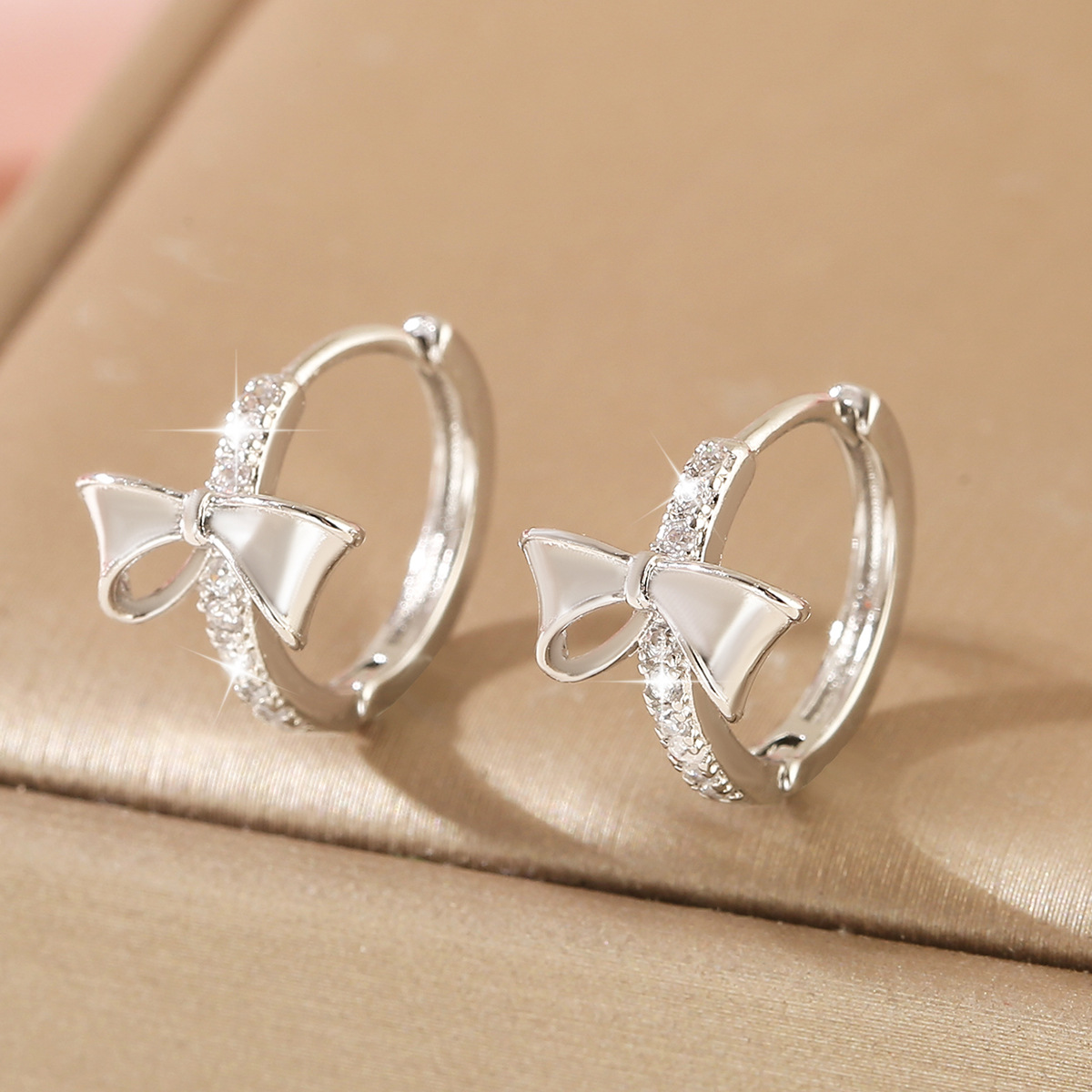 Sweet Women’s Bow Tie Earrings In Electroplated Copper With Zircon Inlay 4