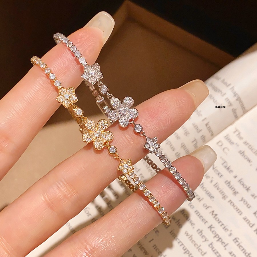Women’s Copper Flower Bracelet With Beading Craft And Zircon Inlay In Gold