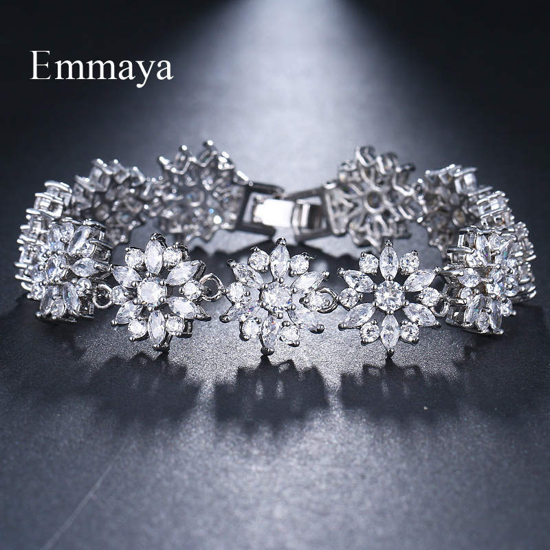 Women’s Copper Flower Bracelet With Zircon Inlay In Rose Gold
