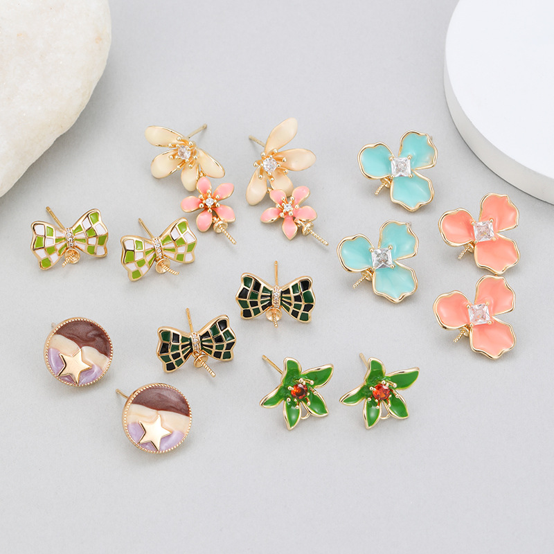 Women’s Enamel Flowers Earrings In Copper With Real Gold Electroplated Finish And Zircon Inlay 2