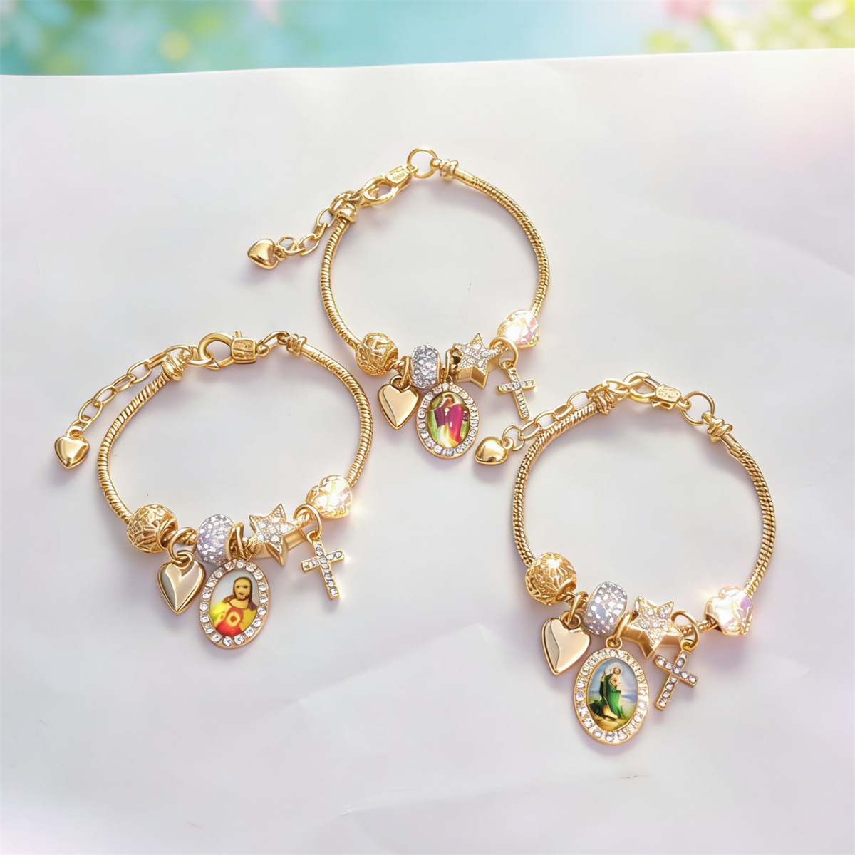 Women’s Ethnic Style Cross Beaded Bracelet In Electroplated Copper