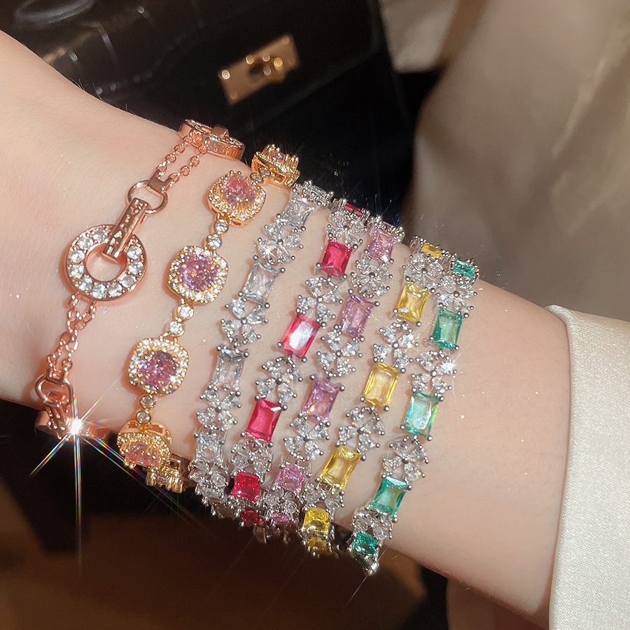 Women’s Flowers Bracelet In Silver With Electroplated Copper And Zircon Inlay