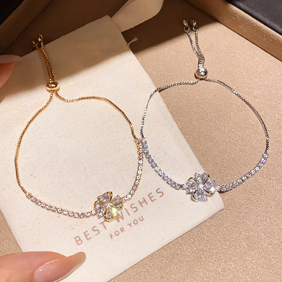 Women’s Flowers Bracelet In Copper With Real Gold Electroplated Finish And Zircon Inlay