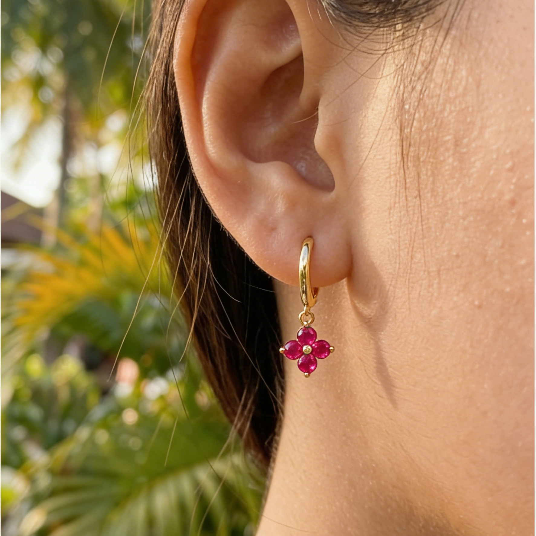 Women’s Flowers Earrings With Claw Setting, Golden Plated Copper And Zircon Inlay, Featuring Water Plating Process