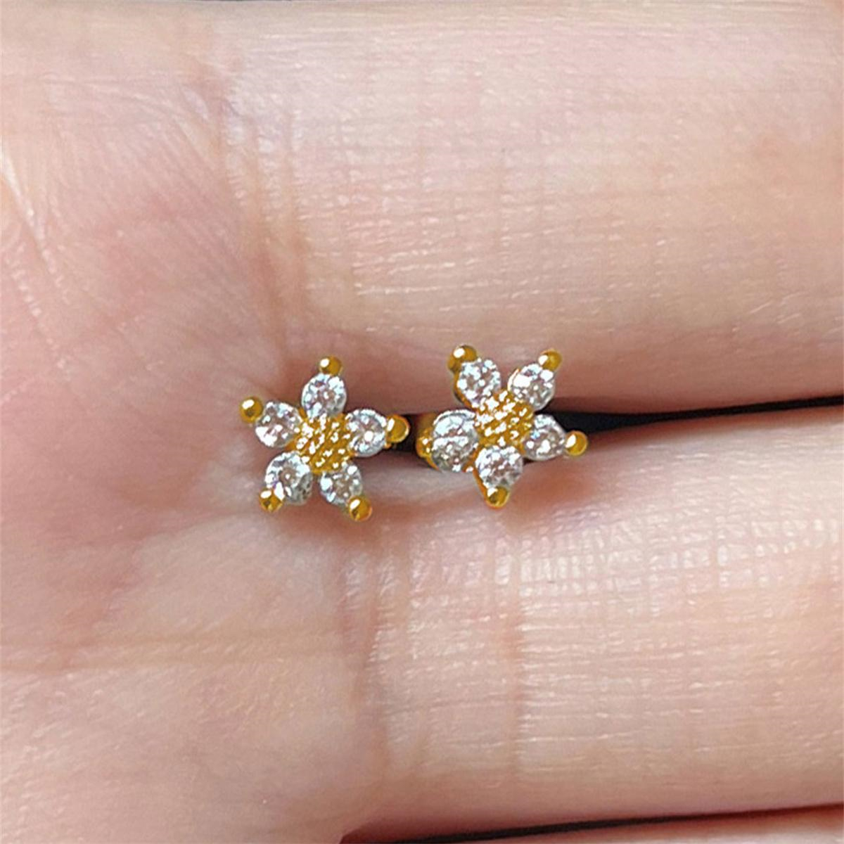 Women’s Flowers Stud Earrings With Pearl Inlay In KC Golden Plated Copper Featuring Claw Setting And Water Plating 3
