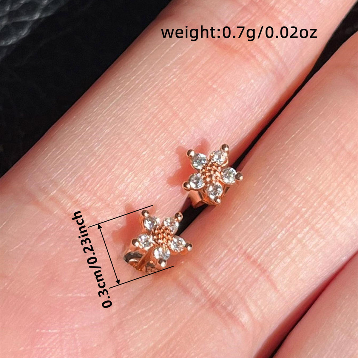 Women’s Flowers Stud Earrings With Pearl Inlay In KC Golden Plated Copper Featuring Claw Setting And Water Plating 6