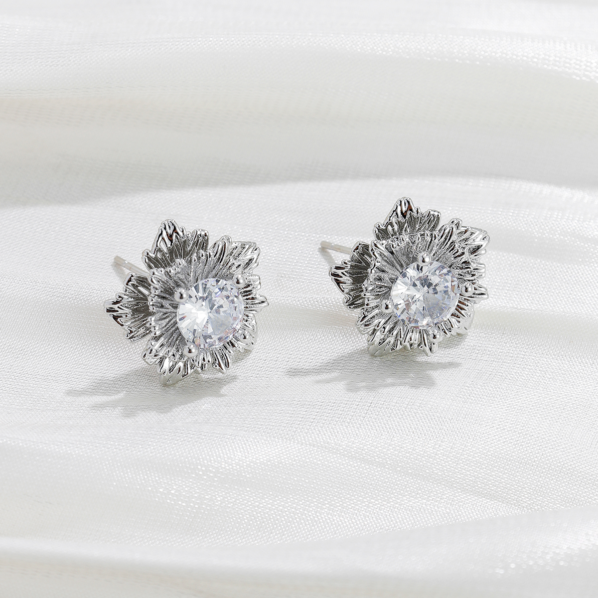 Women’s Flowers Stud Earrings With Zircon Inlay In Copper Bezel Setting Featuring Water-Plated Copper Finish 3