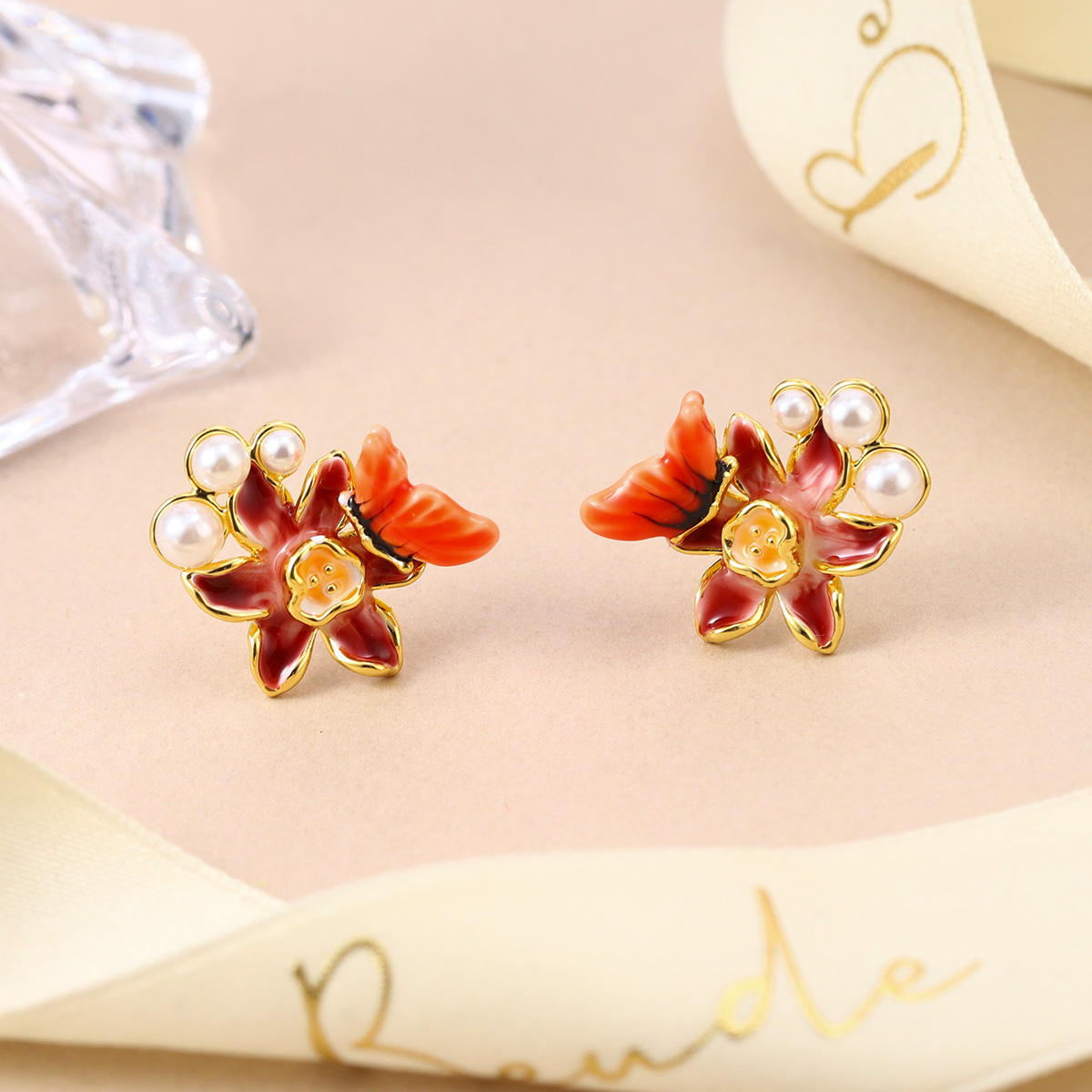 Women’s Heart Pattern Copper Earrings With Imitation Pearl Inlay And Long-Lasting Sand Gold Plating 6