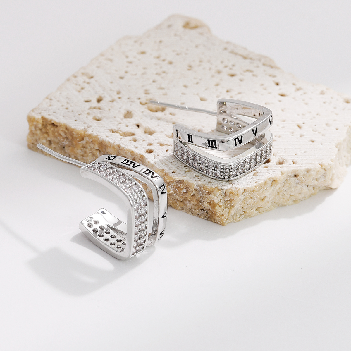 Women’s Letter Pattern Earrings With Bezel Setting, Copper Material And Zircon Inlay, Featuring Water Copper Plating 2