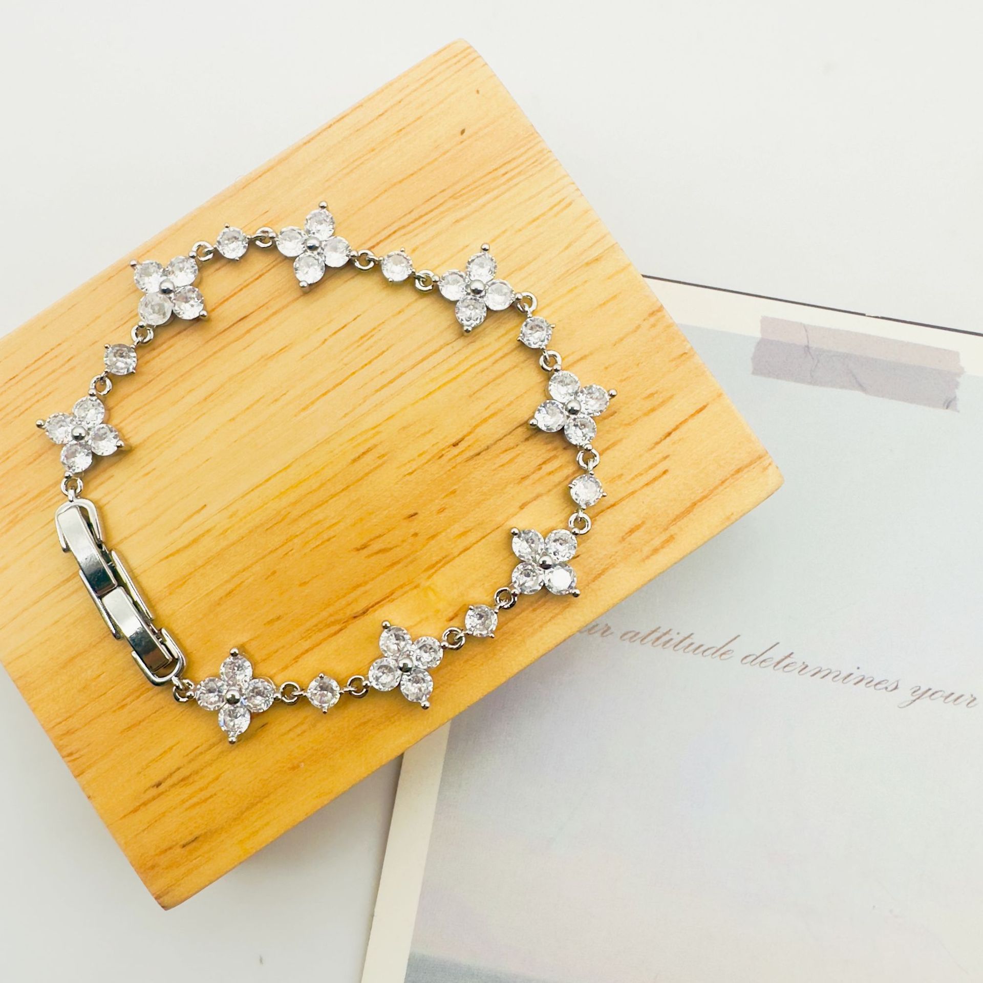 Lucky Heart Women's Bracelet In White K Plated Copper With Zircon Inlay, Electroplated Finish 2