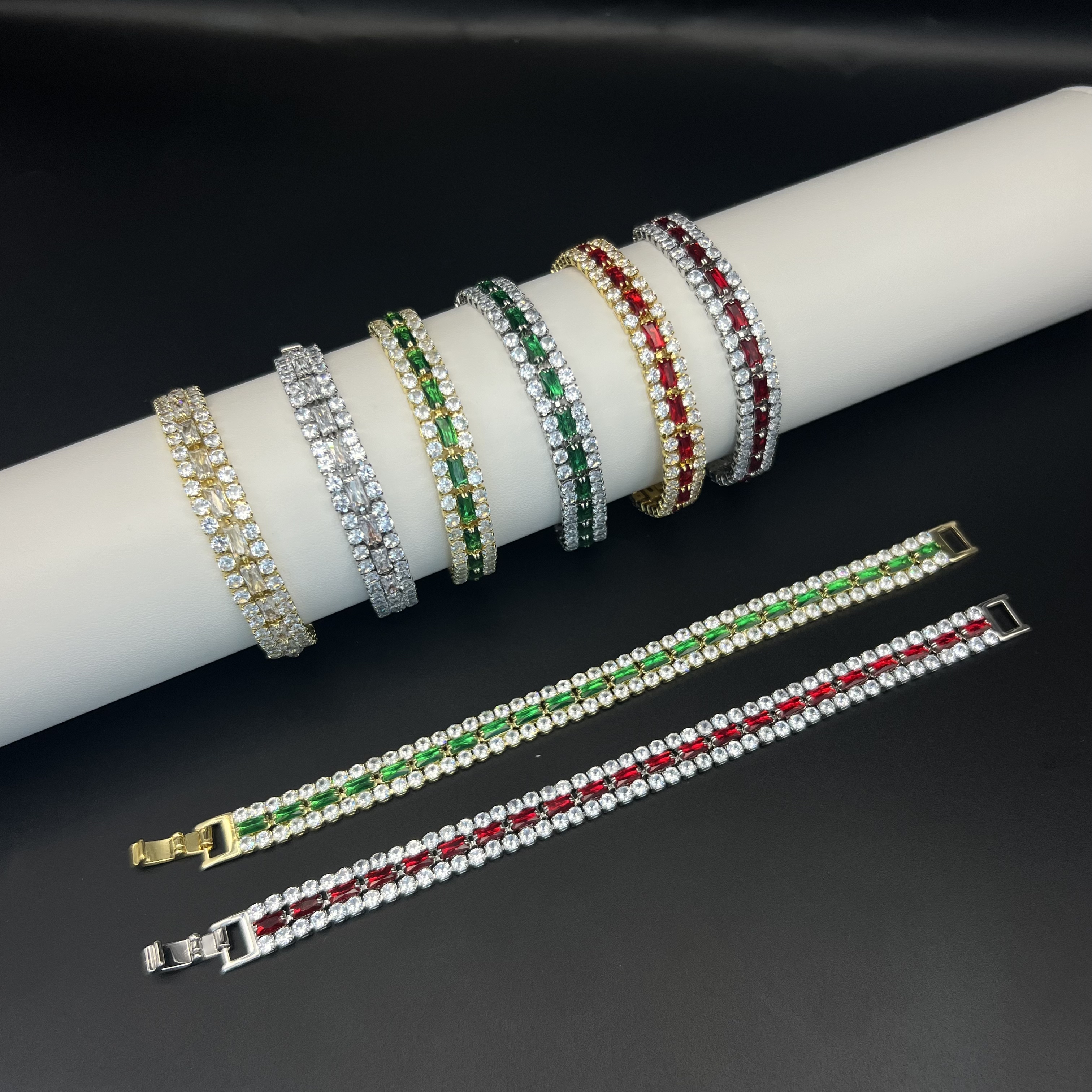 Women’s Quadrilateral Bracelets With Claw Setting, Copper Material, Zircon Inlay, And Tennis Chain Featuring Water Plating