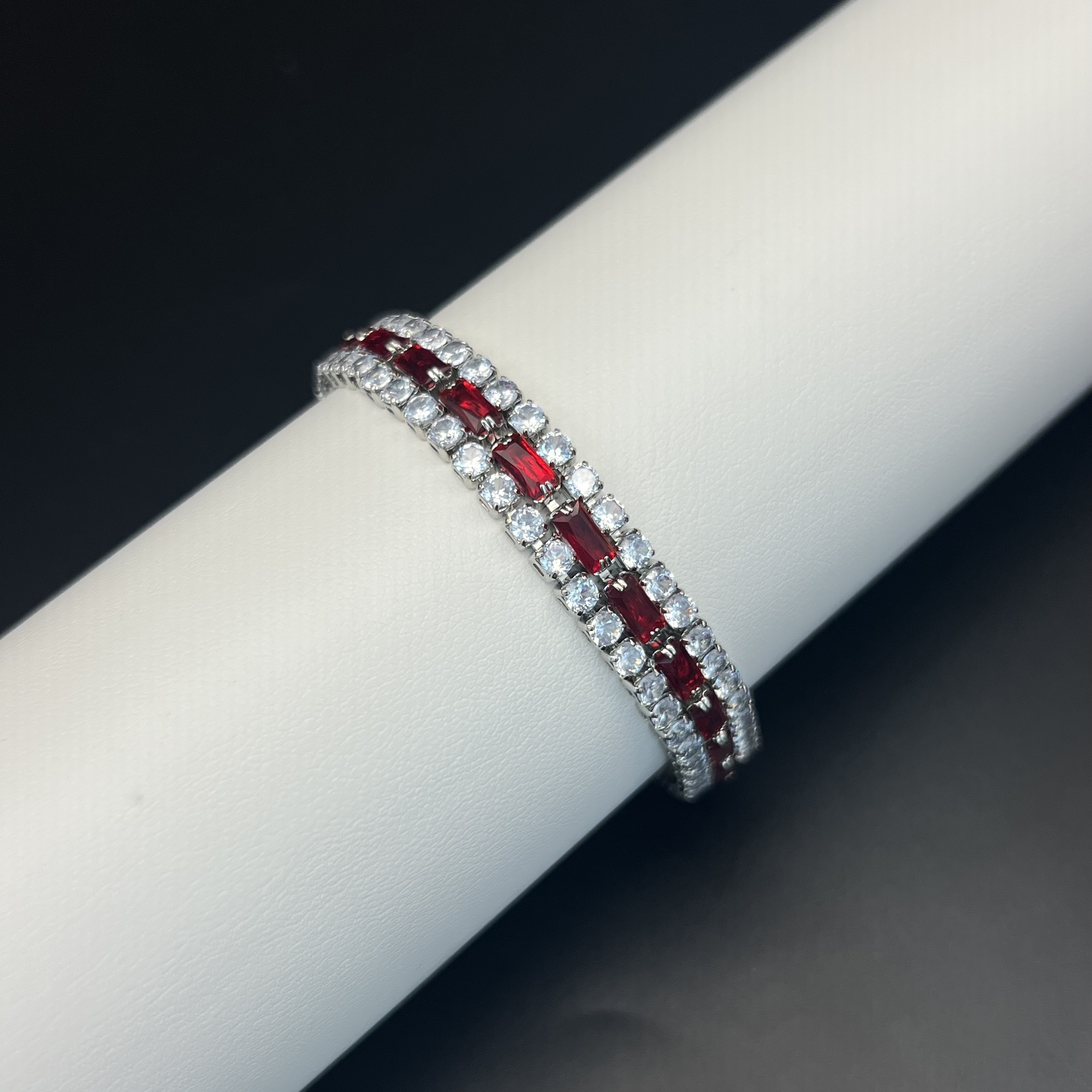 Women’s Quadrilateral Bracelets With Claw Setting, Copper Material, Zircon Inlay, And Tennis Chain Featuring Water Plating 4