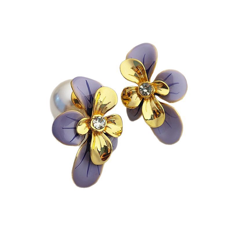 Women’s Retro Polka Dots Stud Earrings In Golden Copper With Electroplated Gold Plating 5