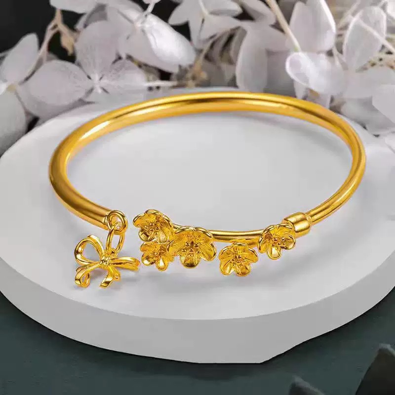 Women’s Simple Style Flowers Bangle In Electroplated Copper, Perfect For Daily Wear 3