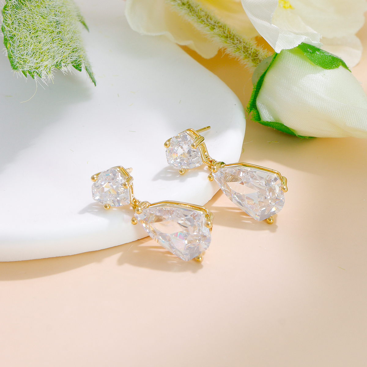 Women’s Water Droplets Earrings With Claw Setting, Copper Base With Water Plating And Zircon Inlay 6
